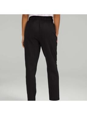 Lululemon Stretch High-Rise Pant size 8